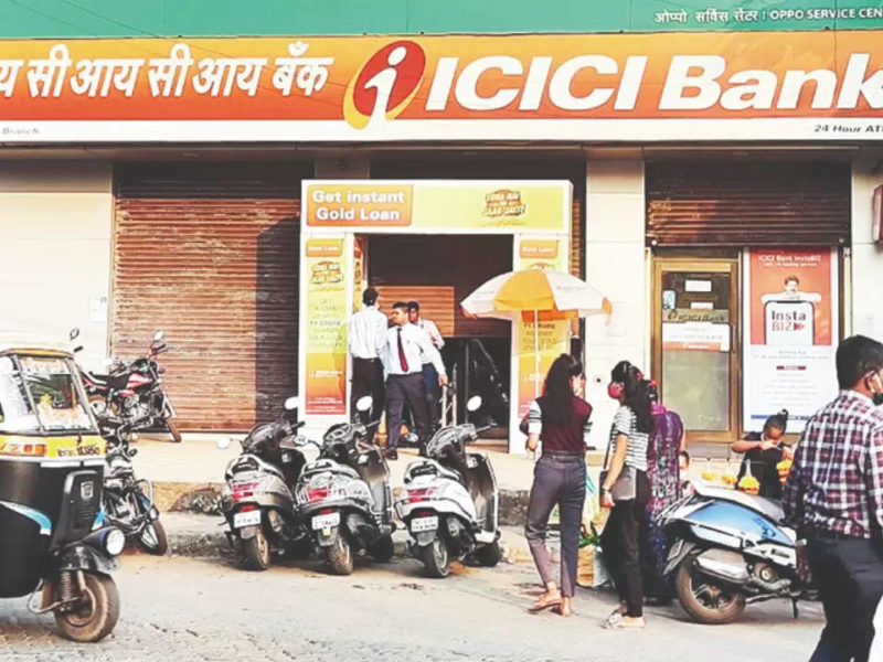 ICICI director, who quit last wk, fined for insider trade
